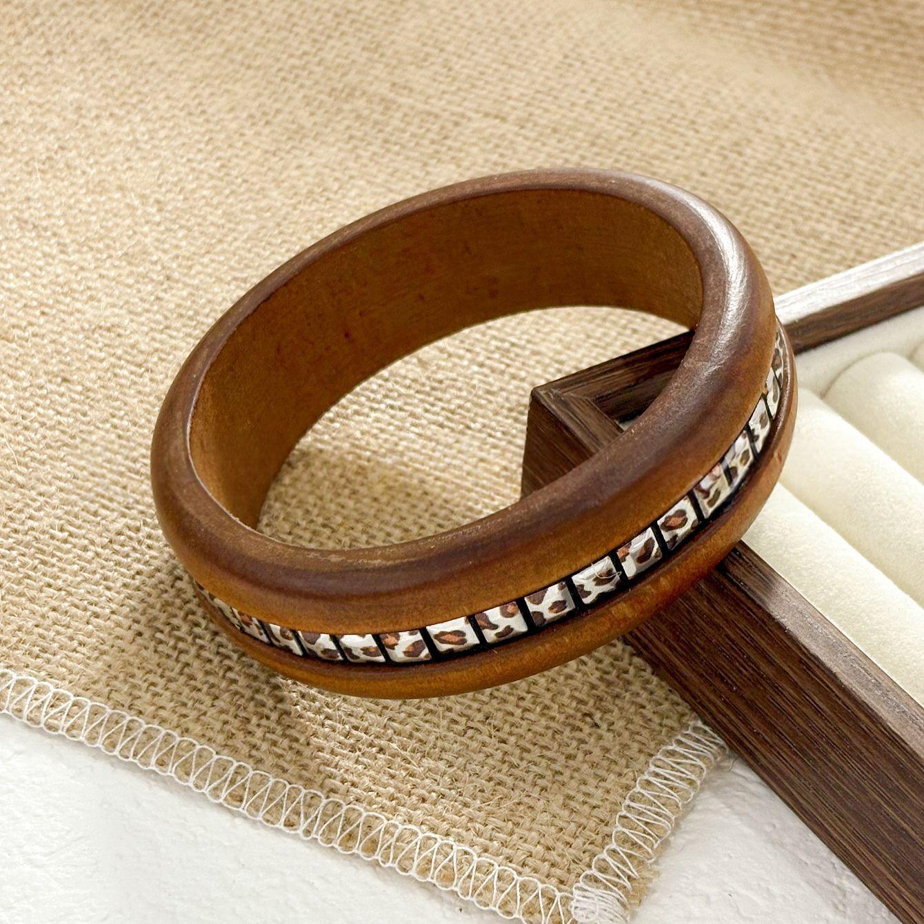 Versatile Trendy And Bold Bracelet For Women - Image 8
