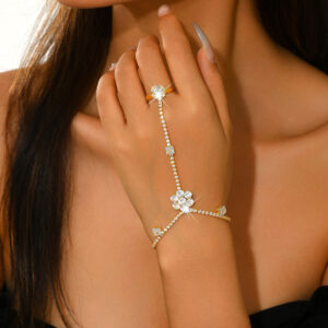 Eu Environmentally Friendly Electroplated Crystal Zircon Flower Bracelet, Fashionable, Sweet And Sexy Integrated Wrist Chain