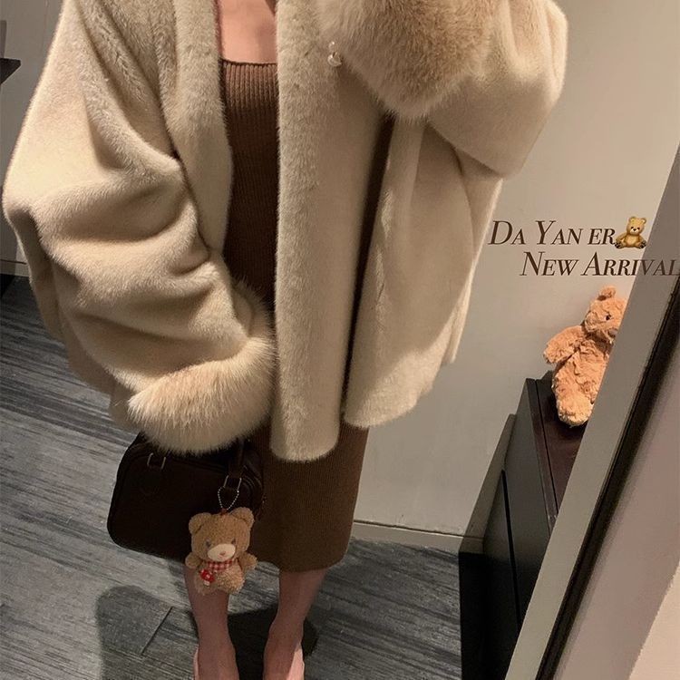 Elegant Loose-fit Fashion Coat For Women - Image 2