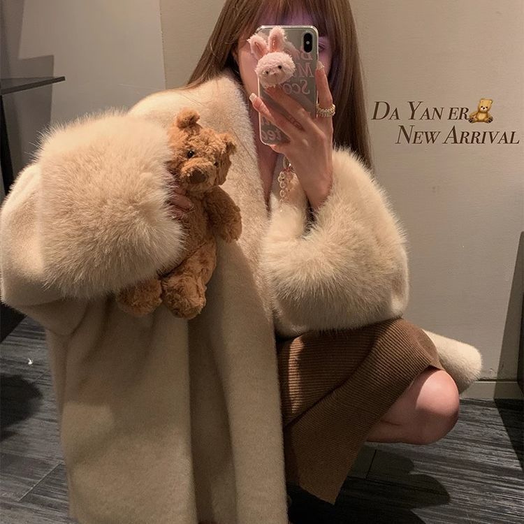 Elegant Loose-fit Fashion Coat For Women - Image 3