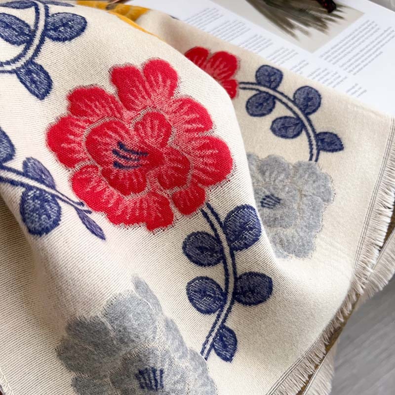Retro Floral Soft And Warm Shawl - Image 7