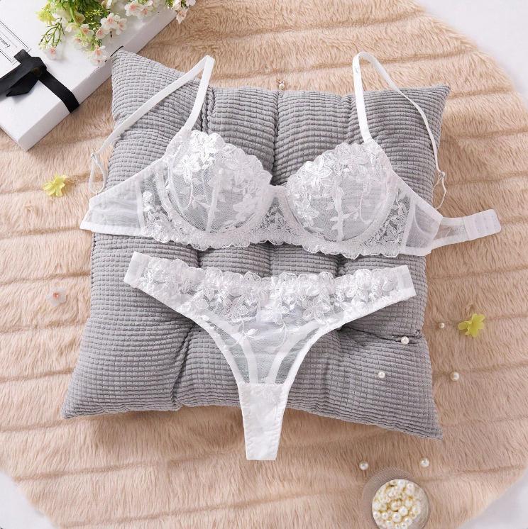 Women's Sexy Themed Lingerie Set - Image 3